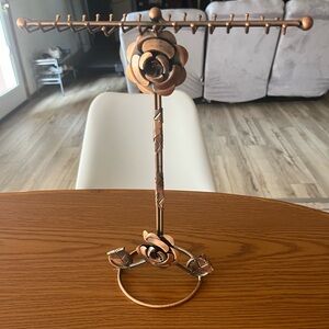 Jewelry holder